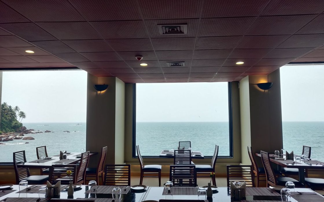 The Pier - Seaside Bistro – Restaurant in Goa, reviews and menu – Nicelocal